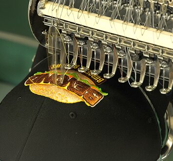 Embroidery decoration method
